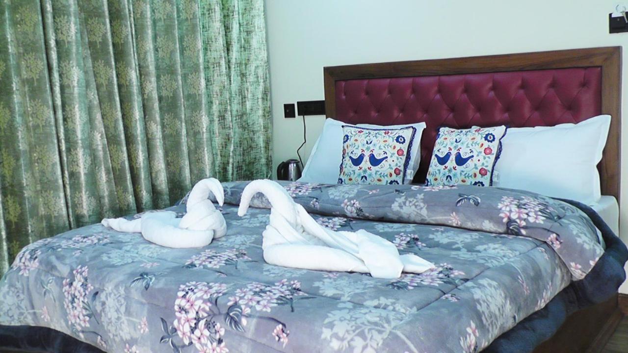 Hotel Jakhu Heights Shimla Exterior photo